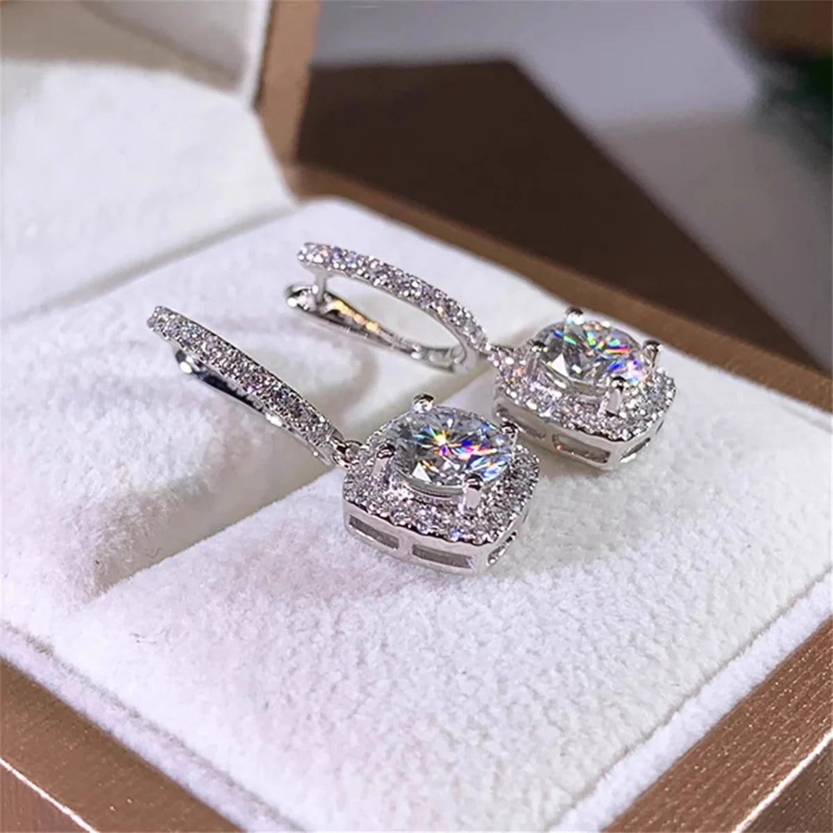 Pair of Elegant 925 Sterling Silver Geometric Embedded Earrings Luxury Design Fashionable Women's Jewelry Suitable for Daily Wea