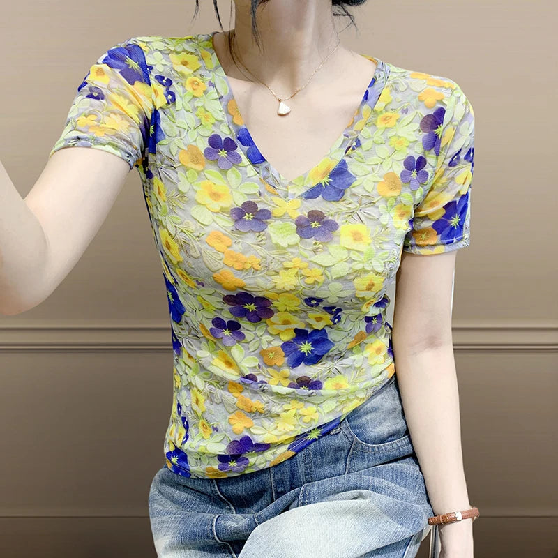Summer Tops for Women: Breathable Mesh-Lined Slim Fit Tee with Trendy Prints Youthful Mother's Casual Short Sleeve T Shirts