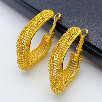 Dubai Simple Fashion Gold Plated Hollow Pierced Earrings Piercings Cartilage Ear Ring for Women Bride Ornament Gift Fine Jewelry