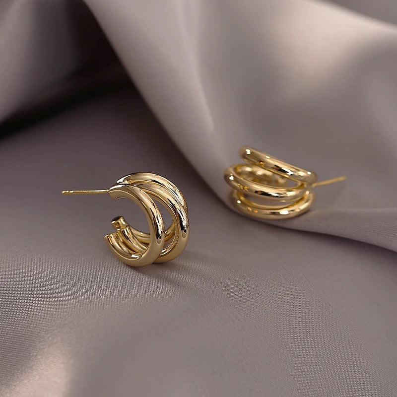 2025 New European and American Simple Metal Arc Earrings Are Small Accessories For Woman‘s Korean Fashion Jewelry Girls Students