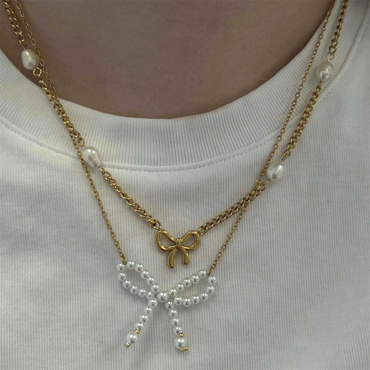 New Bow Necklace for Women's Light Luxury Instagram, Small and Versatile Best Friend Collar Chain with Color Protection