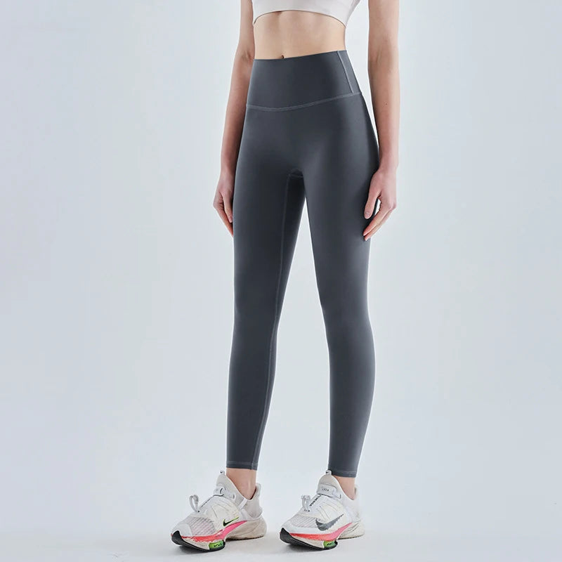 Yoga pants with no awkward lines, tight fitting, high elasticity, high strength, naked sensation, quick drying, fitness training
