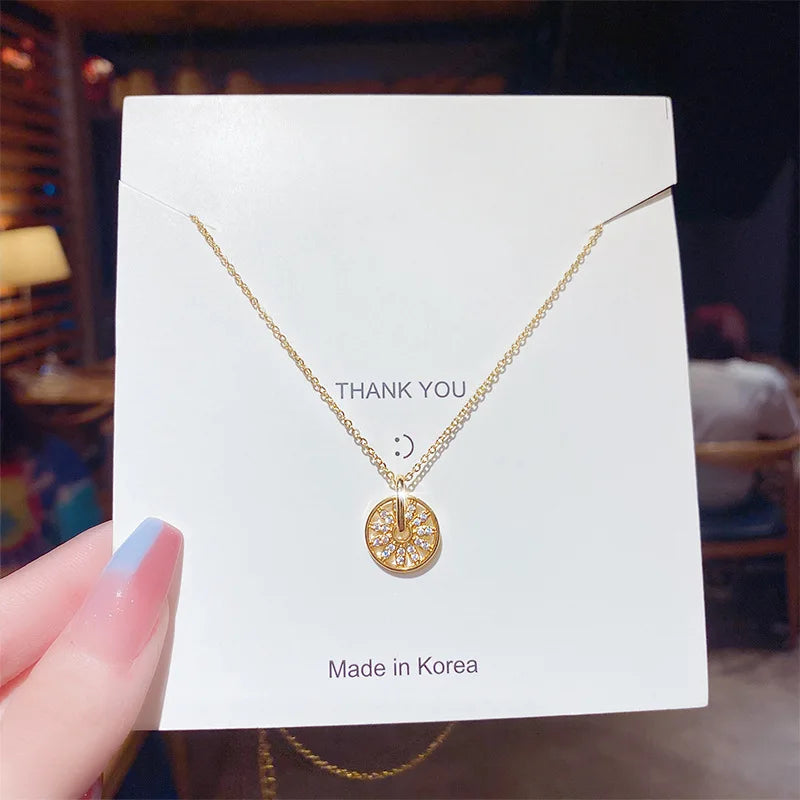 Cute Anime Necklaces For Women Crystal Bear Cartoon Pendant Necklace 2023 Luxury Clavicle Chain Fashion Korean Jewelry Wholesale