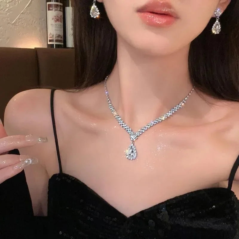 Full Zircon Sparkling Necklace for Women Water Droplet Tassel Necklace Fashion Choker Sweater Chain Sweater Accessories Necklace